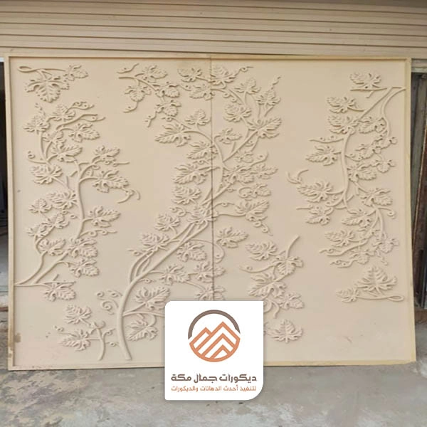 ديكورات خشب حفر للجدران